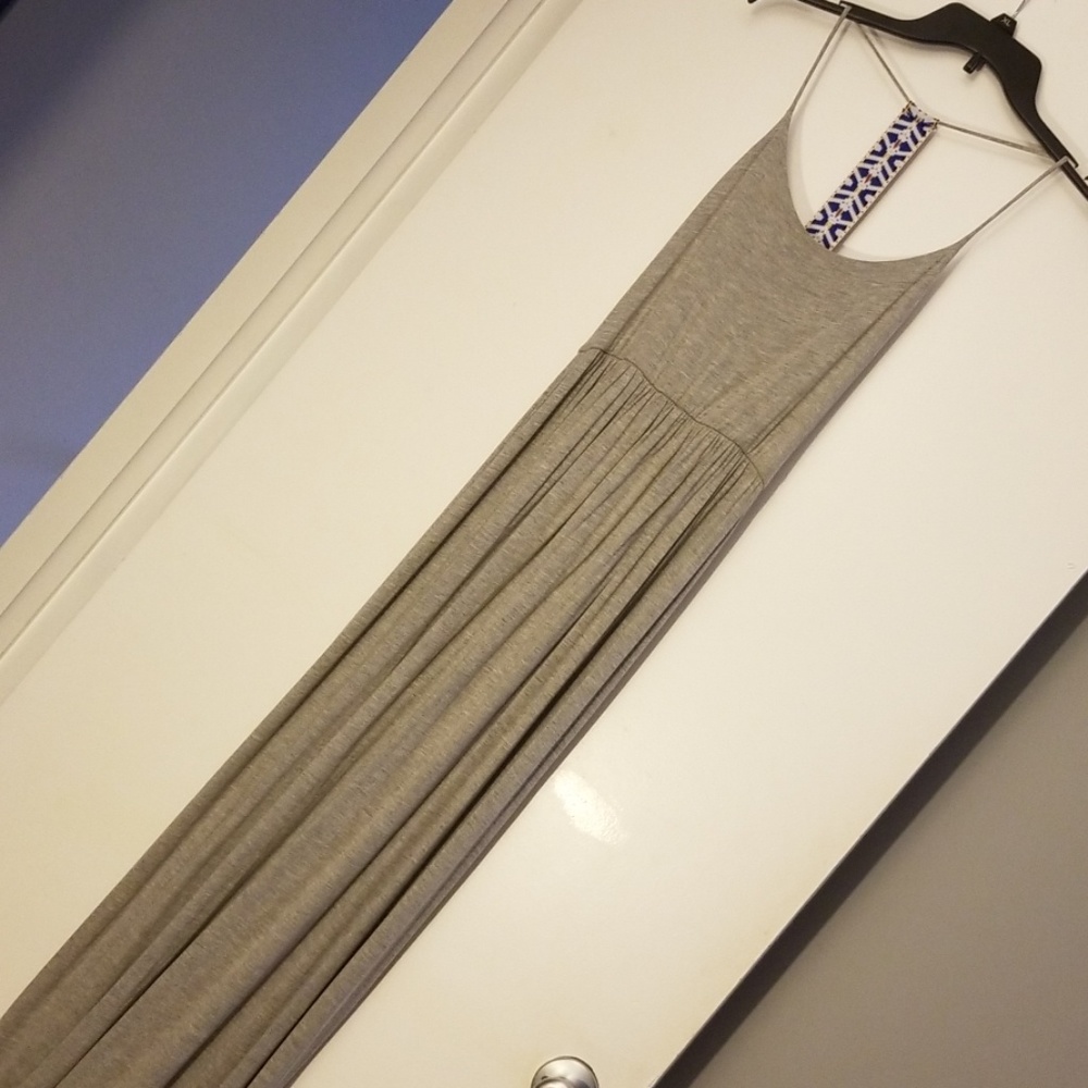 Long gray maxi dress